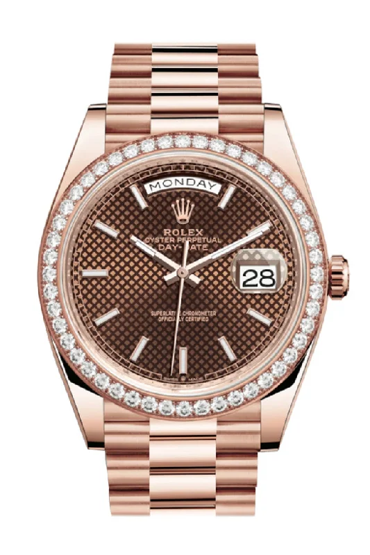 Rolex Day-Date 40 Chocolate Diagonal Motif Dial Diamond Bezel 18K Everose gold President Automatic Men's Watch 228345RBR DC